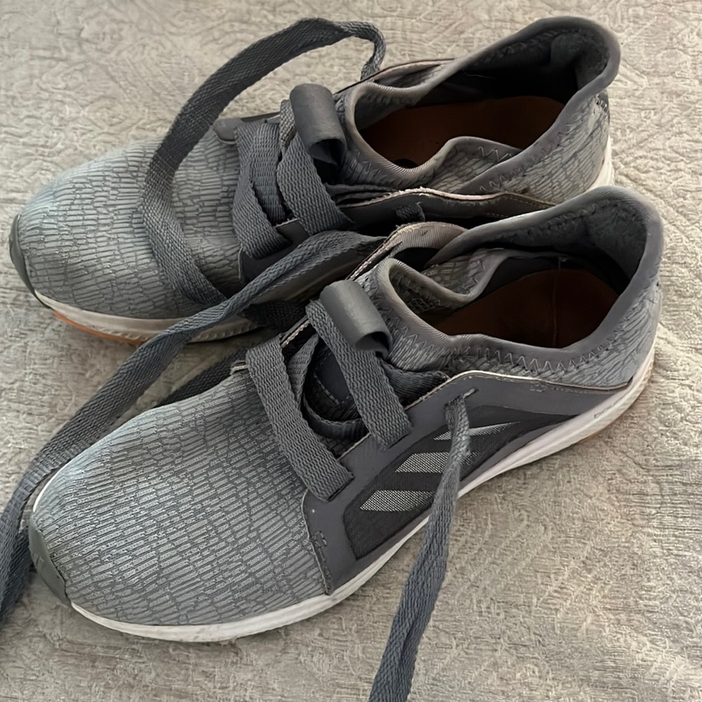 Adidas edge luxe bounce size 6.5